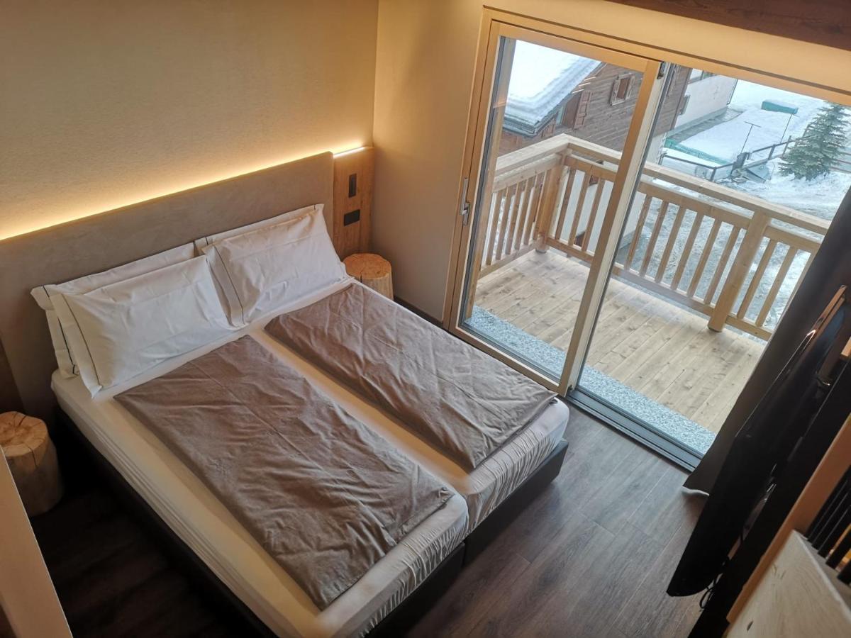 Garni Al Silvestri Vei Hotell Livigno Exteriör bild