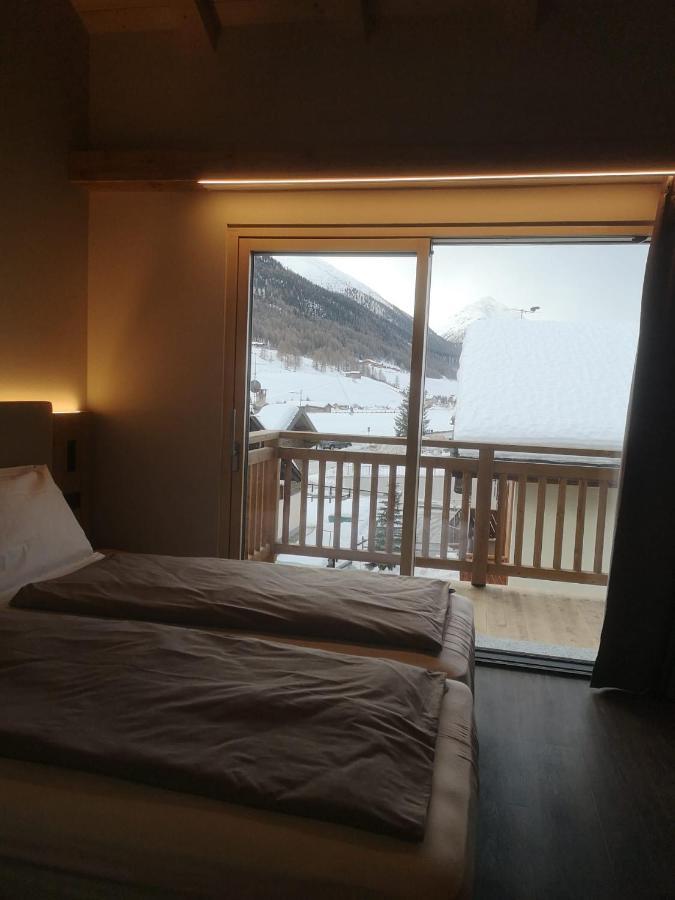 Garni Al Silvestri Vei Hotell Livigno Exteriör bild