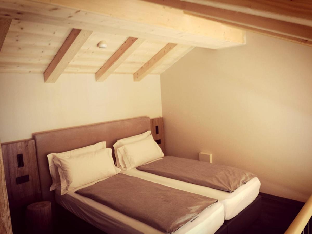 Garni Al Silvestri Vei Hotell Livigno Exteriör bild