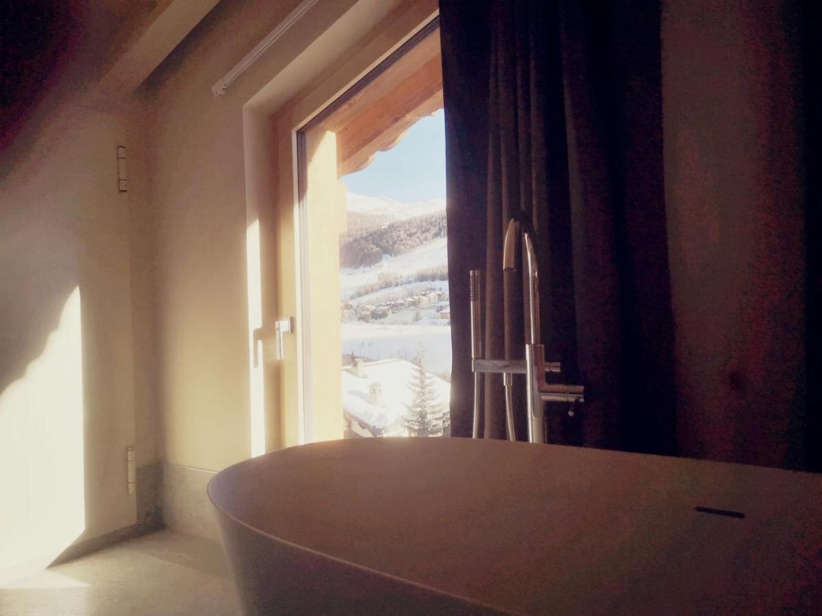 Garni Al Silvestri Vei Hotell Livigno Exteriör bild