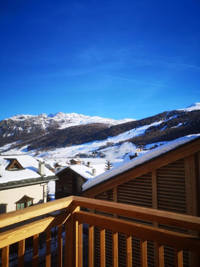 Garni Al Silvestri Vei Hotell Livigno Exteriör bild