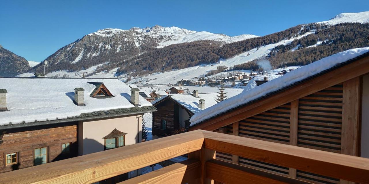 Garni Al Silvestri Vei Hotell Livigno Exteriör bild
