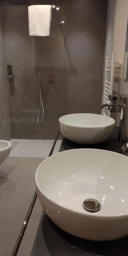 Garni Al Silvestri Vei Hotell Livigno Exteriör bild