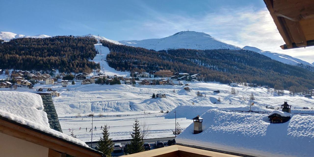 Garni Al Silvestri Vei Hotell Livigno Exteriör bild
