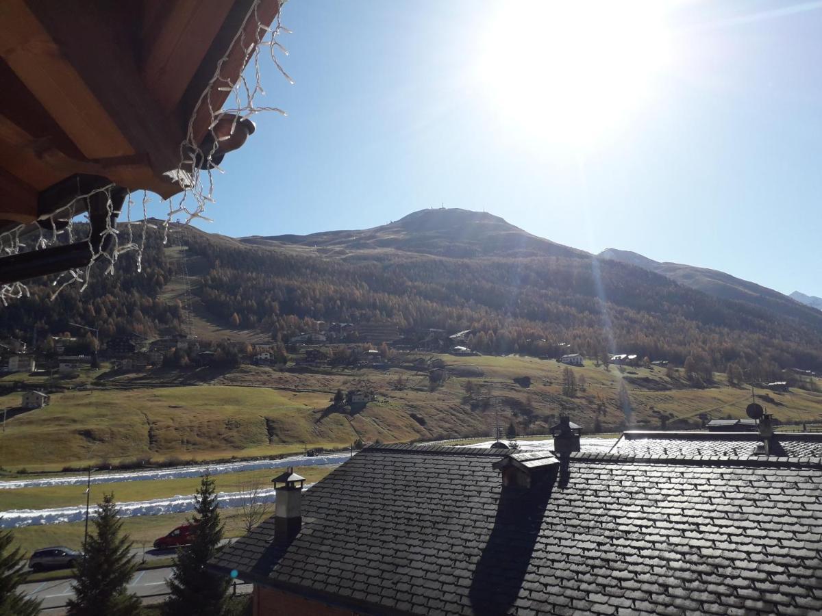 Garni Al Silvestri Vei Hotell Livigno Exteriör bild