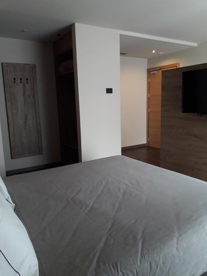 Garni Al Silvestri Vei Hotell Livigno Exteriör bild