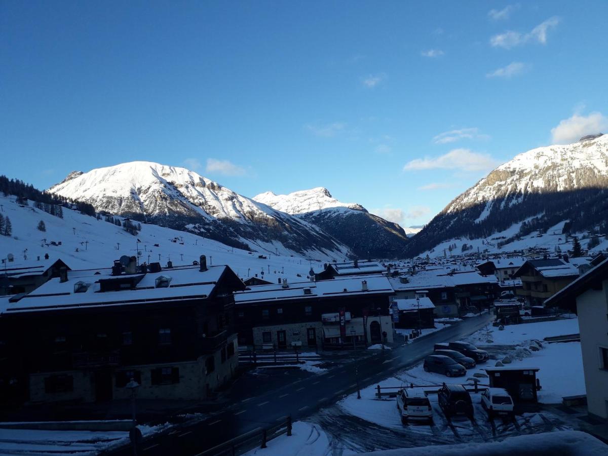Garni Al Silvestri Vei Hotell Livigno Exteriör bild