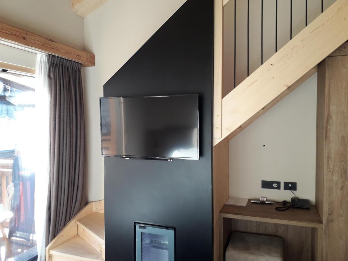 Garni Al Silvestri Vei Hotell Livigno Exteriör bild