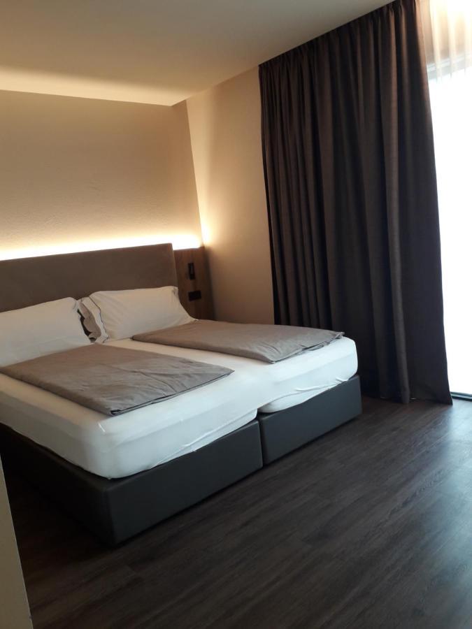Garni Al Silvestri Vei Hotell Livigno Exteriör bild